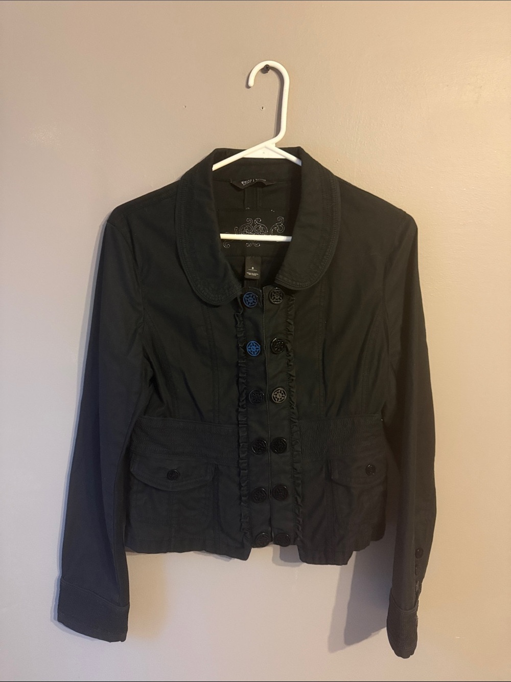 White House Black Market Cropped Utility Blazer. Black. Size 8